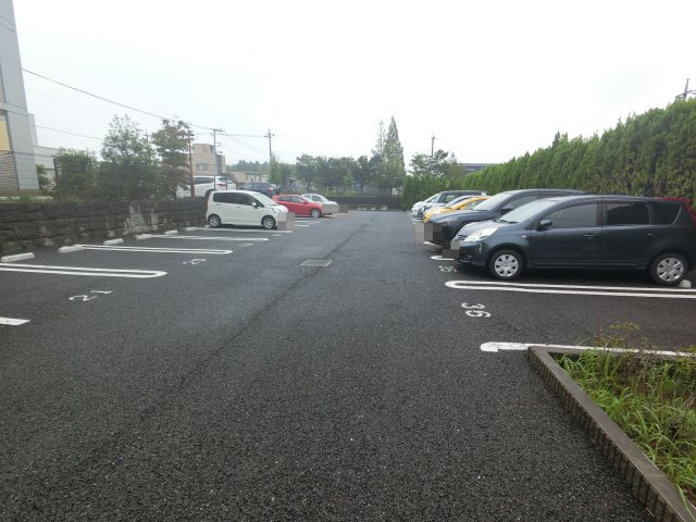 【駐車場】