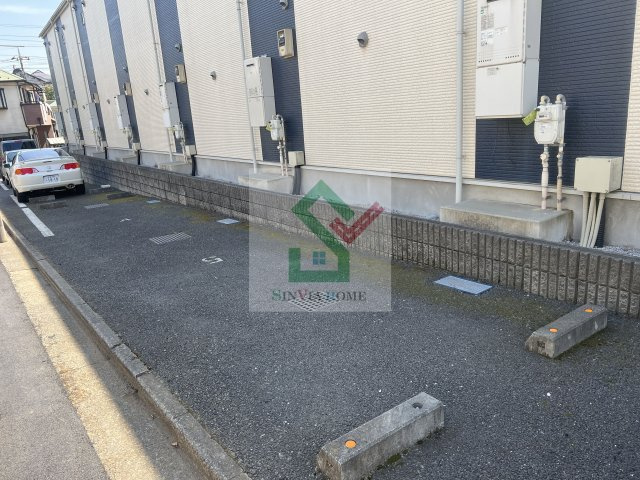 東久留米市浅間町2丁目アパートの駐車場