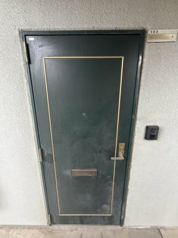 クインズヒル日南の玄関