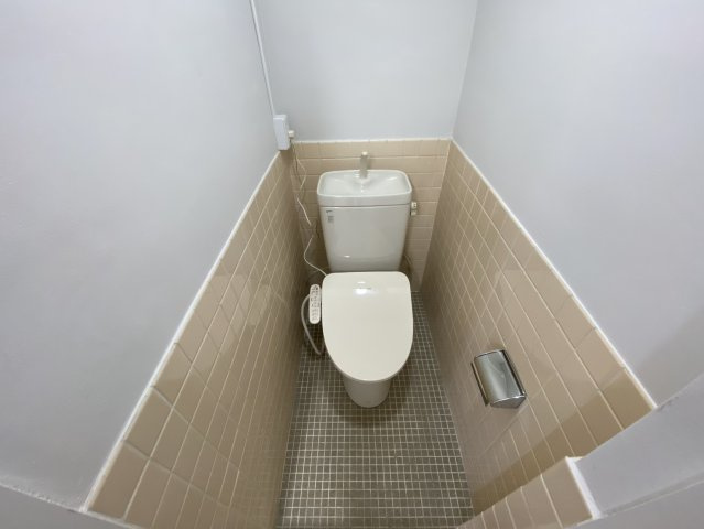 安芸郡海田町南昭和町の賃貸マンションのトイレ|ウォシュレット付けます