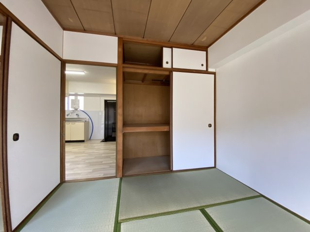 安芸郡海田町南昭和町の賃貸マンションの収納