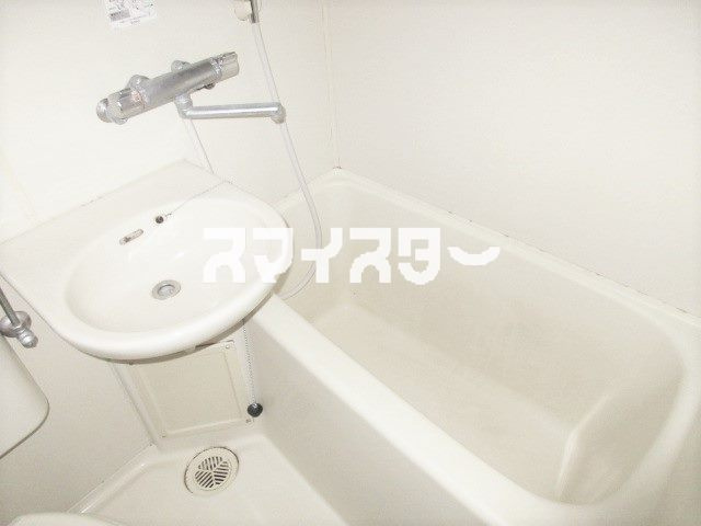 クリオ福生ファーストの浴室
