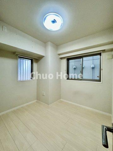 グリーンホームズステーシアの子供部屋|【子供部屋】お子様を持つ家庭の約6割が「家族や子どものため」に購入を希望。入学後の転校を避け、広い空間でのびのび育てたいなどの親心が、家探しのきっかけになっているようです。