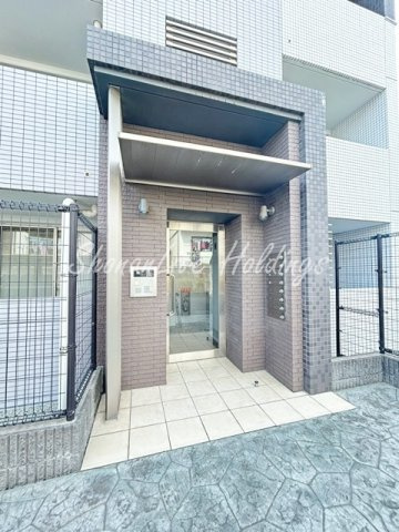 藤沢市高谷の賃貸マンションのエントランス