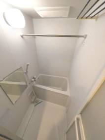 【浴室】 | リージア代々木 | ※同じ建物の反転タイプのお部屋の写真です。
