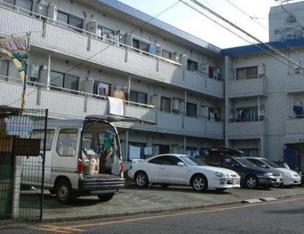 サンアベニュー小手指北の駐車場