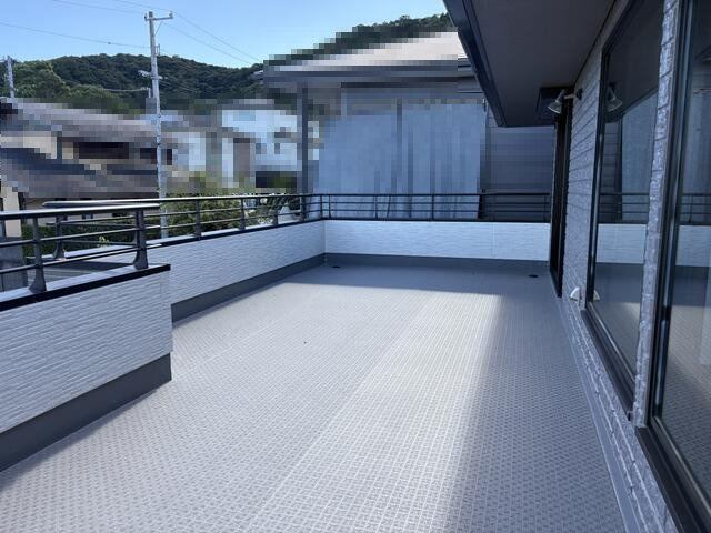 高知市潮見台3丁目　中古戸建てのバルコニー
