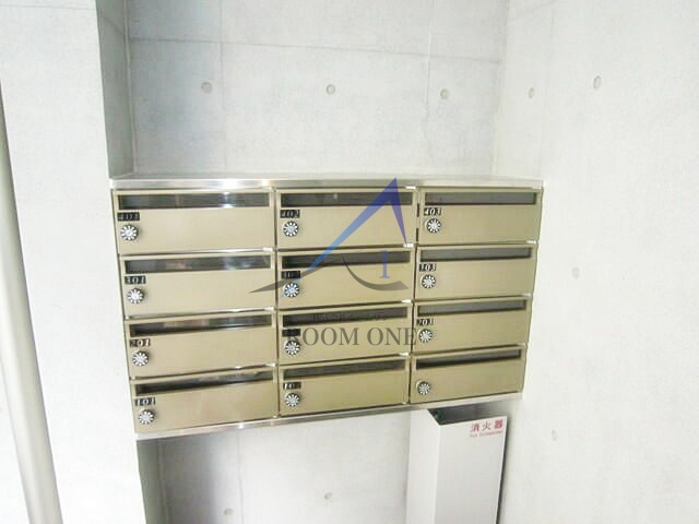 グリーニエ西新宿のその他共用部分|集合ポストです。