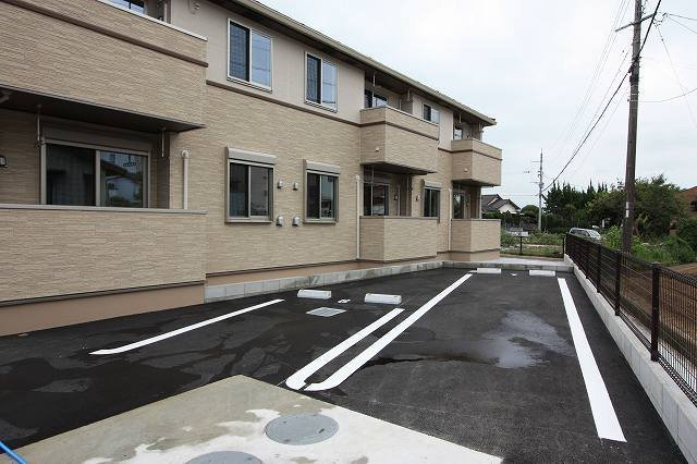 エムケイプレーヌⅠの駐車場
