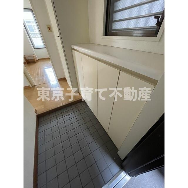 東急ドエルアルス巣鴨の玄関