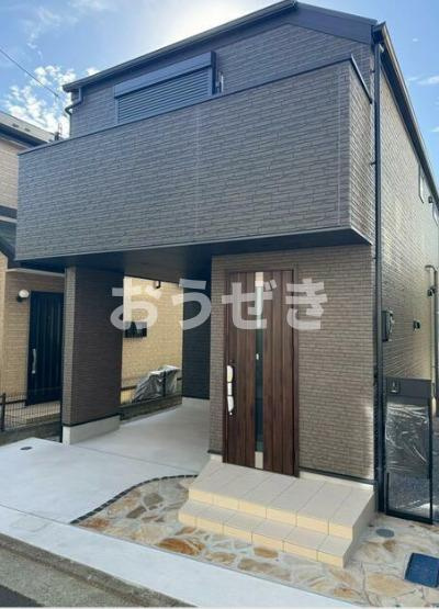 芹が谷戸建のエントランス