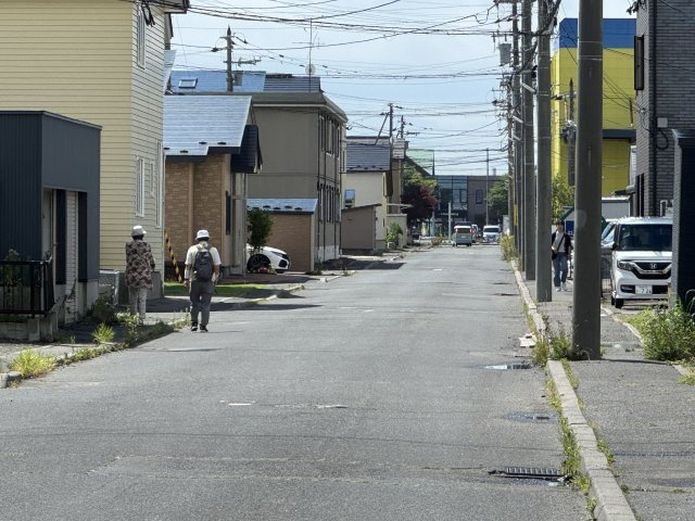 昭和中央3丁目　中古売家　平成12年築の周辺|西道路南方向です。