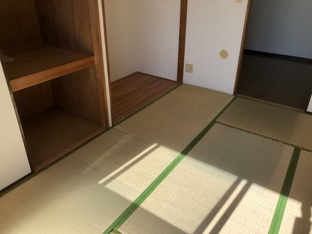 レスポワール新小岩の和室