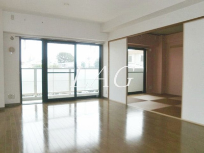 【居間・リビング】 | グレースフルリヴュレット | 洋室のお部屋です。