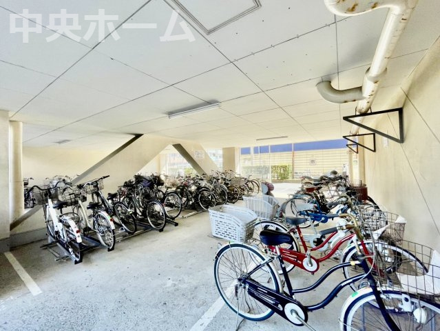 宇喜田住宅の駐輪場|【自転車置き場】最新の空き状況や費用などの詳細は担当スタッフまでお問い合わせください。