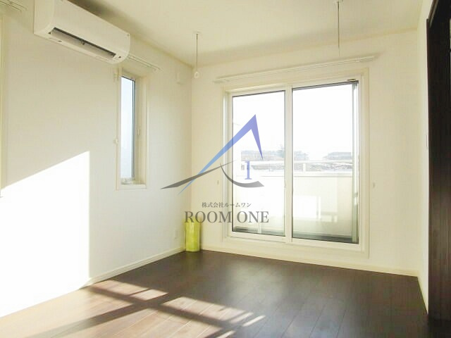 リーフガーデンの居間・リビング|洋室のお部屋です。