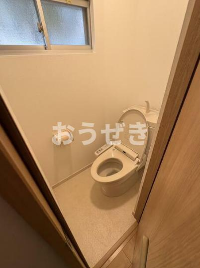 渡田向町戸建のトイレ