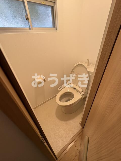 渡田向町戸建のトイレ