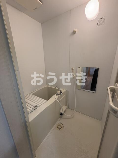渡田向町戸建の浴室