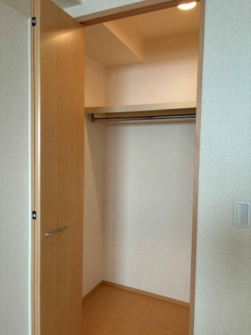 市川市田尻の賃貸マンションの収納