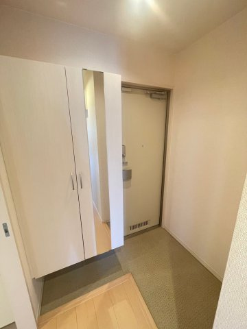 レストバレル上泉の玄関
