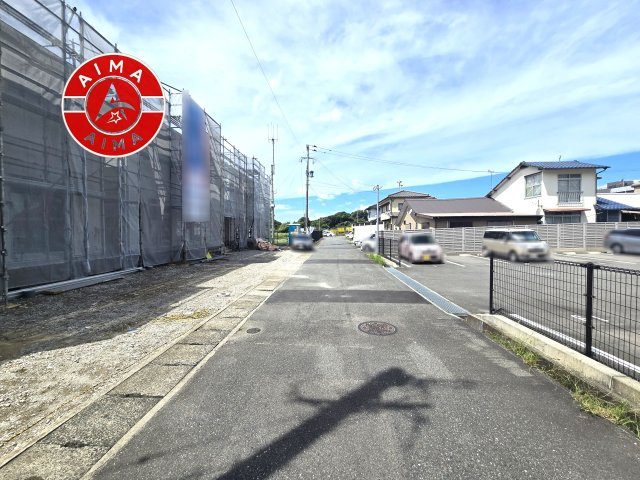 糟屋郡宇美町原田4丁目第2-3棟（1号棟）の外観|前面道路含む現地の写真です。