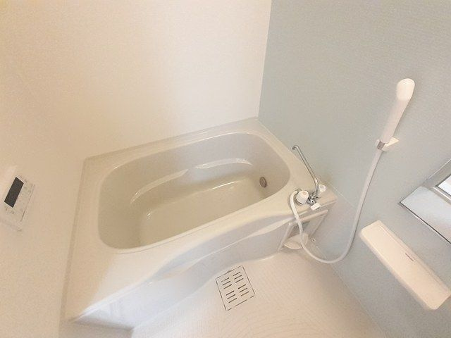 メルシーガーデン坂本の浴室