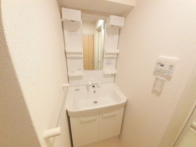 メルシーガーデン坂本の洗面所