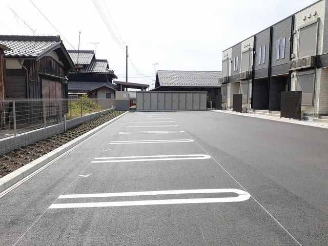プロローグ新旭の駐車場