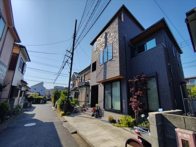 茅ヶ崎市萩園　中古戸建の外観