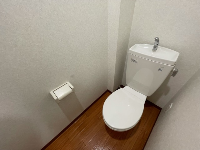 ウォシュレット付きのトイレです！
