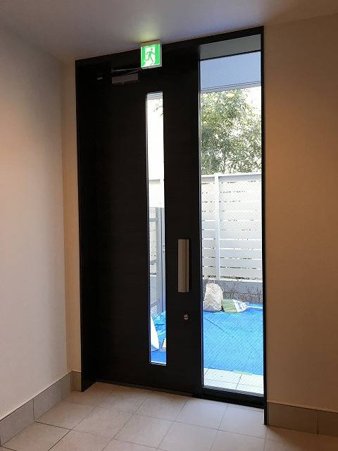 Hill Court 田園調布のエントランス