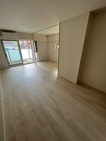OPUS RESIDENCE SHINSAIBASHI SOUTHの居間・リビング