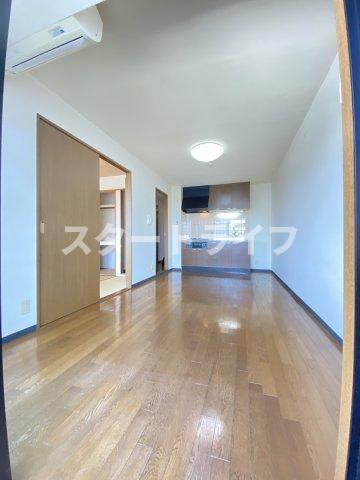 大阪市東淀川区淡路１丁目のアパートの居間・リビング|参考写真