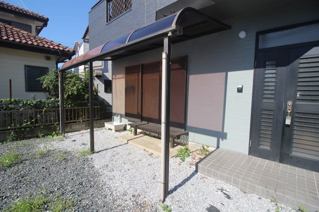 小山市間々田の外観|1階に物干しスペースがあるので便利です