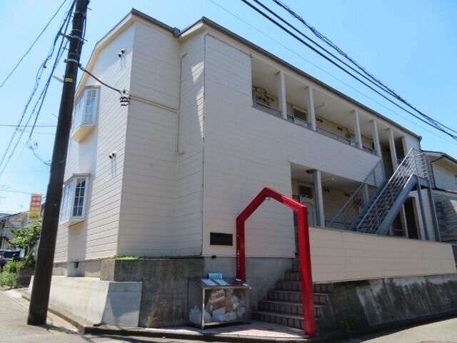 横浜市緑区鴨居３丁目のアパートの外観