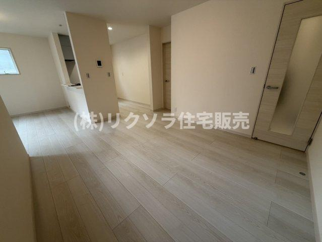 東香里元町　新築一戸建ての洋室|洋室5.2帖
■物件内覧・資金計画相談・住宅ローン相談、リフォーム相談、お問合せ受付中■
※当日・翌日のご内覧、ご相談はお電話でのお問合せがスムーズです！