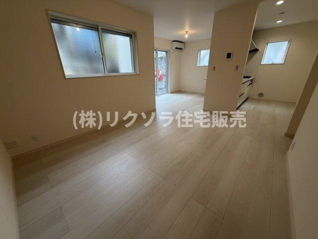 東香里元町　新築一戸建てのトイレ|温水洗浄便座
■物件内覧・資金計画相談・住宅ローン相談、リフォーム相談、お問合せ受付中■
※当日・翌日のご内覧、ご相談はお電話でのお問合せがスムーズです！