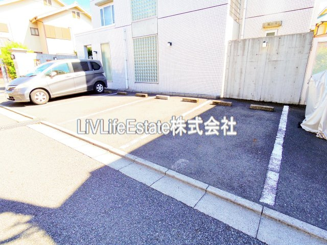 ヴァンテ・アン西東京の駐車場