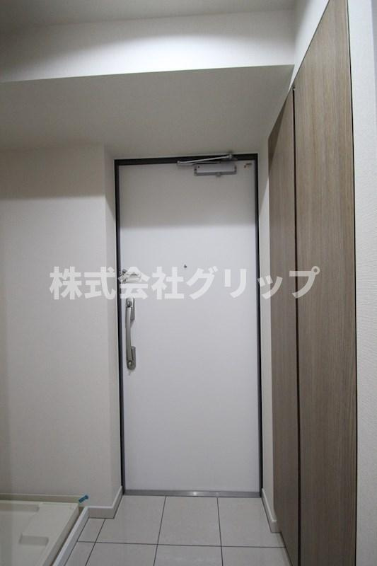 プレール・ドゥーク横濱紅葉坂の玄関