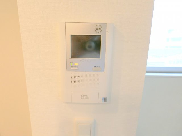 アットホームレジデンスの設備|TVモニター付オートロック　インターホン