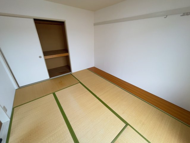 グリーンコート Aの和室