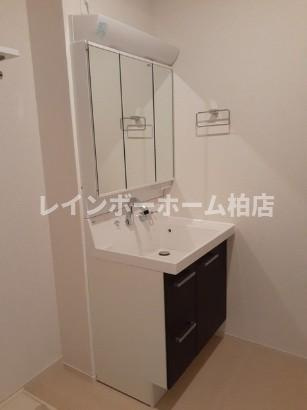 特典：仲介手数料が50％OFFです‼の洗面所|脱衣スペースもあります