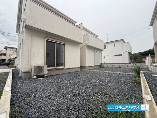 【本日ご案内可能】知多市新舞子字神田　全6棟の庭|【庭】
◆ゆとりのある庭スペースは、ガーデニングや家庭菜園を楽しんだり、お子様の遊び場として活用したりと、家族のライフスタイルに合わせて自由に使えるのが魅力です。　　　　　　　　　　　　　　　　　　　