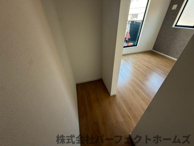伊加賀栄町戸建の収納