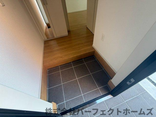 伊加賀栄町戸建の玄関|きれいな玄関です