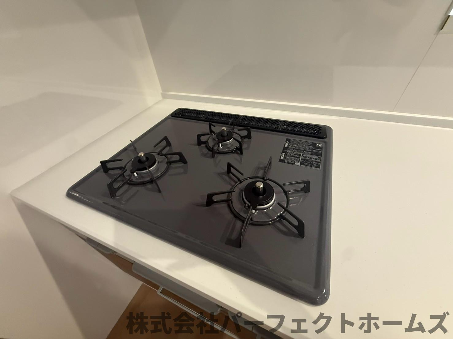 伊加賀栄町戸建のキッチン|きれいなキッチンです