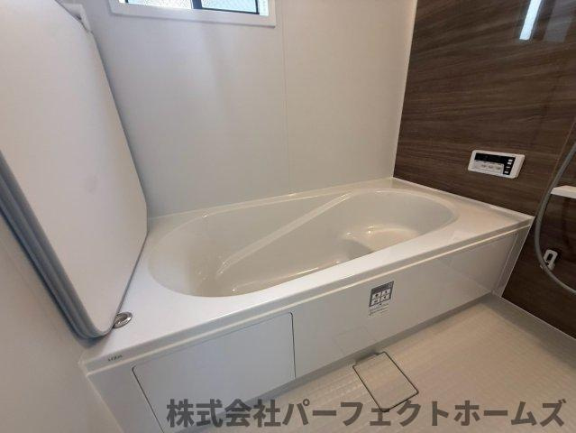 伊加賀栄町戸建の浴室|お風呂です