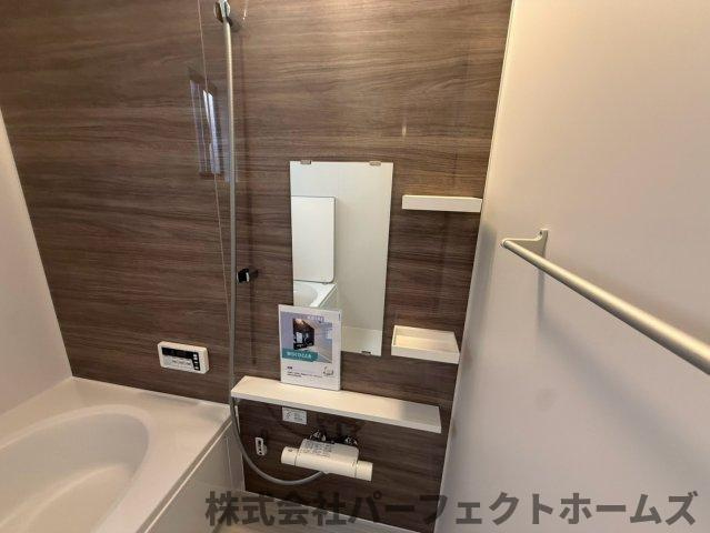 伊加賀栄町戸建の浴室|お風呂です