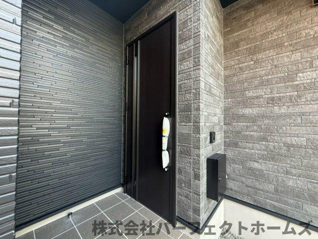 伊加賀栄町戸建の玄関|玄関です